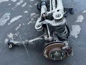 Toyota 5120602051 AURIS TOURING SPORTS (_E18_) 2016 poutre d'essieu arrière