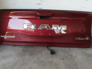 RAM 1500 CLASSIC Crew Cab Pickup (DS) 2020 Bagažinės dangtis