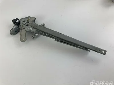 Nissan 827303SB0B NAVARA Platform/Chassis (D23) 2015 Moteur de lève-vitre - Image 1