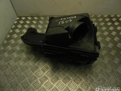 Renault 8200545836J LAGUNA III Grandtour (KT0/1) 2015 Boîtier de filtre à air - Image 1