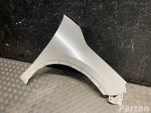Lexus LBX 2024 Błotnik prawa strona