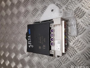 Lexus 89221-33D90, 82730-33Q30 / 8922133D90, 8273033Q30 ES VII XZ10 2019 Unité de commande de carrosserie BCM FEM SAM BSI