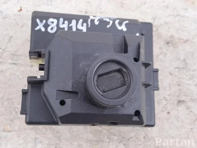 Mercedes-Benz A2059003419 C-CLASS (W205) 2016 Užvedimo spynelė - Paveiksliukas 1