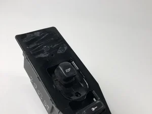 Volvo 30746075 V70 II (SW) 2007 Выключатель электростекло подъемника