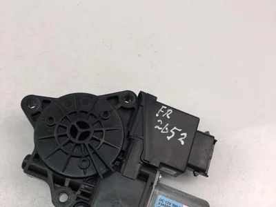 Kia 83450D4000 OPTIMA 2015 Moteur de lève-vitre - Image 1