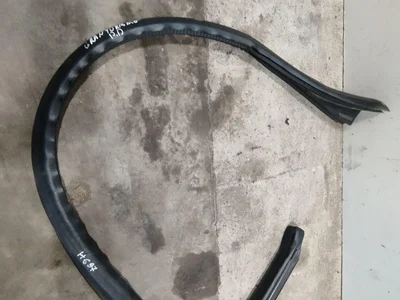 Maserati 80089100 GRAN TURISMO 2014 Joint d'étanchéité de porte Right Front - Image 1