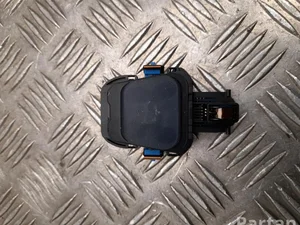 Mercedes-Benz A 213 900 28 24 / A2139002824 E-CLASS (W213) 2020 Capteur de pluie / de lumière