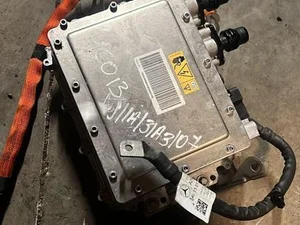 Mercedes-Benz A0003424800, A003421000 EQC (N293) 2022 Onduleur avec convertisseur