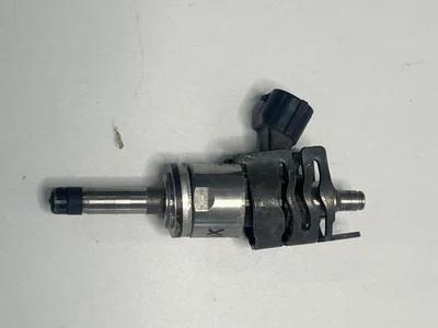 Toyota 2325024010 COROLLA (E210) Estate 2019 Injecteur - Image 1