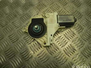 Audi 8K0 959 811 B / 8K0959811B A6 (4F2, C6) 2009 Moteur de lève-vitre Left Rear