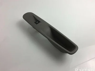 Renault 829506827R ZOE (BFM_) 2012 Bouton de lève-vitre - Image 1