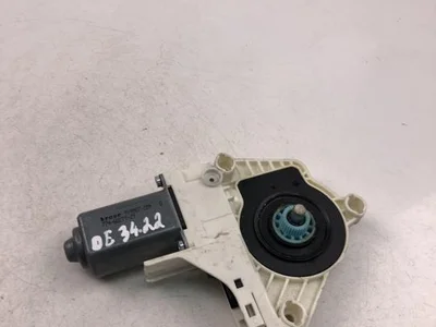 Audi 8K0959802B A4 (8K2, B8) 2013 Moteur de lève-vitre - Image 1