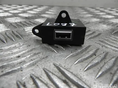 Alfa Romeo 00505493820 STELVIO (949_) 2020 Périphérique d'entrée - Image 1