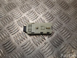 BMW 5 B4E 028 / 5B4E028 X1 (U11) 2025 Antennenverstärker