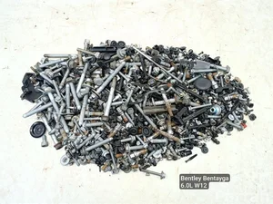 Bentley BENTAYGA 2017 болт комплект