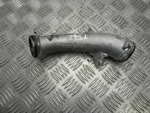 Mercedes-Benz A 654 098 04 00 / A6540980400 C-Class estate (S206) 2022 Prise d'air / Conduit d'air d'admission