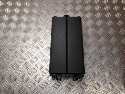 Mercedes-Benz E0517710012, 1358450 CLA X118 (shooting brake) 2020 Accoudoir - Image 1