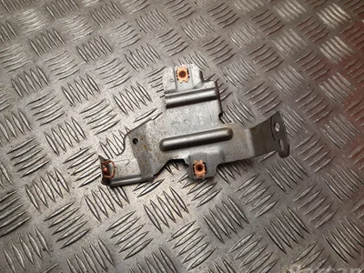 Ford USA LJ8B-R04593-AC / LJ8BR04593AC Mustang Mach-E 2023 Support d'aile - Image 1