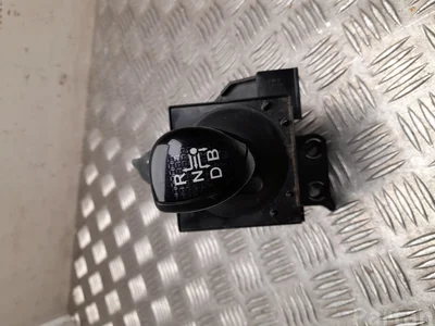 Toyota 750583LHD AURIS TOURING SPORTS (_E18_) 2017 Levier de vitesse - Image 1