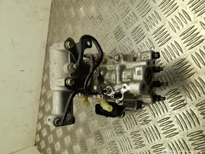 Toyota 4727047030 RAV 4 V 2021 Maître-cylindre de frein