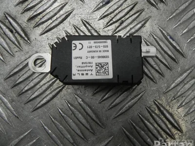 Tesla 1098046-00-C / 109804600C MODEL 3 2020 Amplificateur d'antenne - Image 1