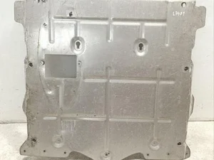 Aston Martin MY83-110A66-AD / MY83110A66AD DBX 2021 Under cover Central