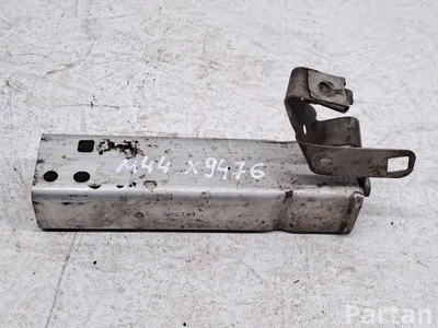 Mercedes-Benz A2056203701 C-CLASS (W205) 2015 Laikiklis bamperio - Paveiksliukas 1