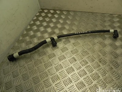 Tesla 1077576-00-F / 107757600F Model Y 2022 Conducto del refrigerante - Imagen 1