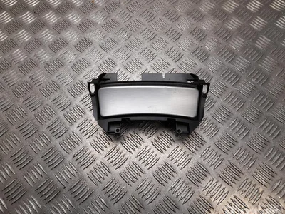 Mercedes-Benz A 172 680 01 52 / A1726800152 SLK (R172) 2013 Cendrier - Image 1