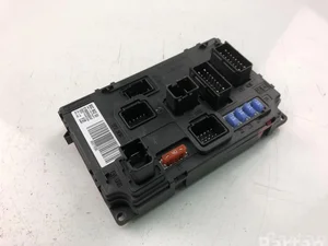 Peugeot S180085004F BIPPER (AA_) 2011 Boîte à fusibles