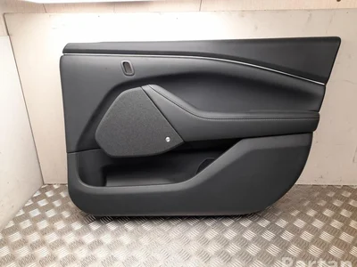 Ford USA LJ8B-R23902 / LJ8BR23902 Mustang Mach-E 2023 Panneau de garniture de porte - Image 1