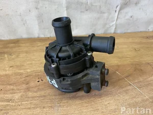 Škoda 2Q0965567A ; 0392023420 / 2Q0965567A, 0392023420 OCTAVIA IV Combi (NX5, PV5) 2021 Zusatzwasserpumpe