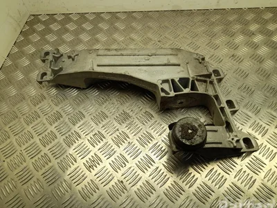 Land Rover HK83-6A026-ED / HK836A026ED RANGE ROVER VELAR (L560) 2017 Support moteur - Image 1