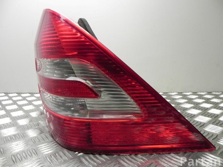 MERCEDES-BENZ A 203 820 20 64 / A2038202064 C-CLASS (W203) 2005 Taillight Right