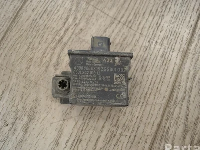 Mercedes-Benz A0009000318 C-CLASS (W205) 2019 Unité de contrôle pour la surveillance de la pression des pneus - Image 1