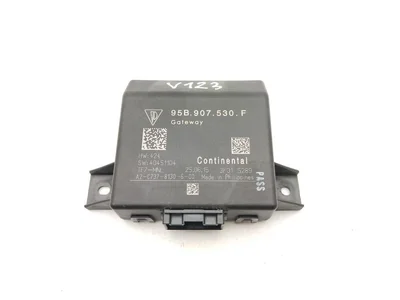 Porsche 95B.907.530.F / 95B907530F MACAN (95B) 2016 Interface de diagnostic (passerelle) - Image 1