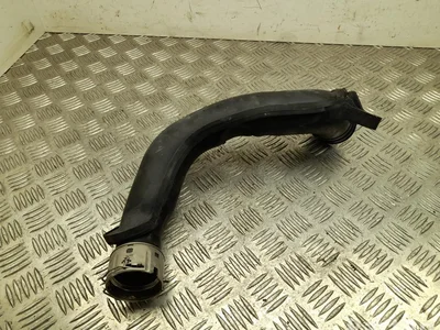 BMW 242441 5 G60 2024 Prise d'air / Conduit d'air d'admission - Image 1