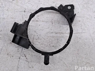 Mercedes-Benz A2535001200 C-CLASS (W205) 2016 Otras partes del motor - Imagen 1