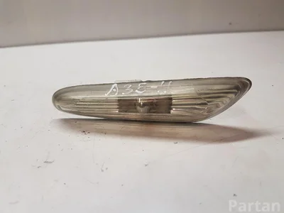 BMW 932997 1 Convertible (E88) 2009 Clignotant - Image 1