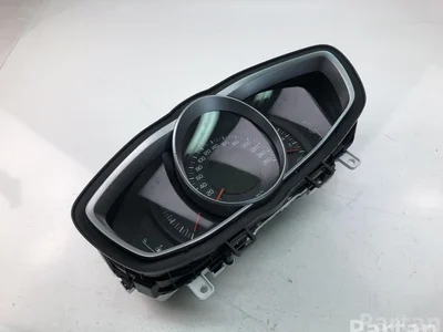 Volvo 31453101 V40 Hatchback 2014 Tableau de bord - Image 1