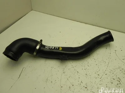 Ford XS4Q 9F796 CH / XS4Q9F796CH FOCUS (DAW, DBW) 2004 Prise d'air / Conduit d'air d'admission - Image 1