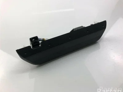 Mazda BDEL55260B 626 V (GF) 2002 Contrôle / Boutons - Image 1