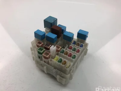 Kia 155821 CARENS II (FJ) 2004 Boîte à fusibles - Image 1