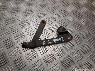 Mercedes-Benz 112L W110 200D 1965 Charnières du couvercle du coffre - Image 1