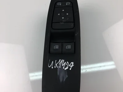 Renault E32447-05 / E3244705 MEGANE IV (B9A/M_) 2016 Bouton de lève-vitre - Image 1