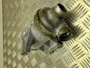 Volvo 327827210 XC60 II (246) 2021 Pompe à eau supplémentaire