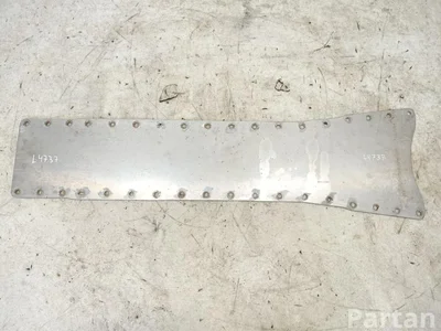 Chevrolet 10384612, 45MAT10384612 CORVETTE (C6) 2005 Osłona dolna silnika Centralny - Zdjęcie 1