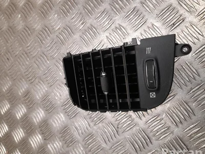 Dodge 5MK67DX9AA RAM IV 2500 2017 Évent Right Front - Image 1