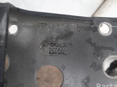 Volvo 30763615 XC90 I 2008 Doublure d'aile Right Front - Image 1