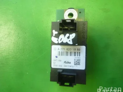 Mercedes-Benz A 221 820 18 89 / A2218201889 S-CLASS Coupe (C216) 2007 Antenne - Image 1